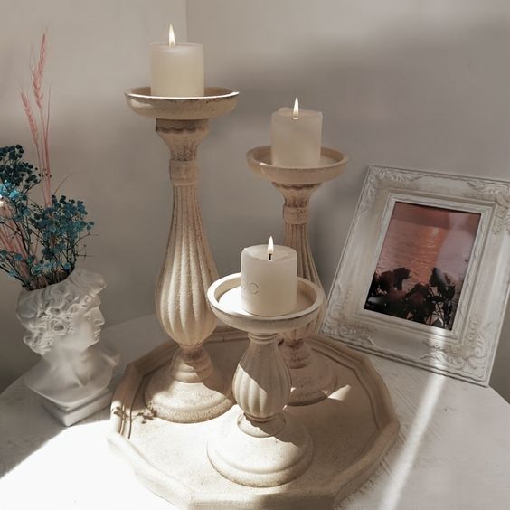 Candelabro de madera europeo de 3 piezas